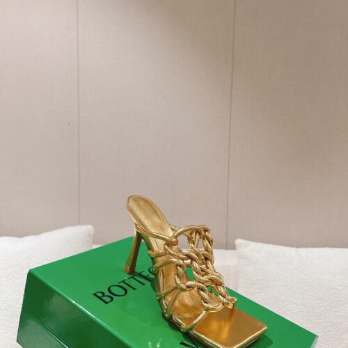 High Quality Luxury Bottega Veneta Handwoven Sandals – Style 06726 product detail