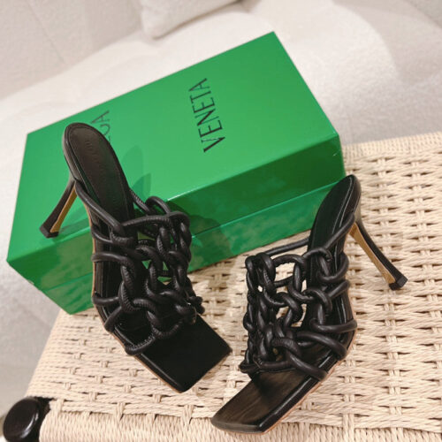 High Quality Luxury Bottega Veneta Handwoven Sandals – Style 36102 product detail