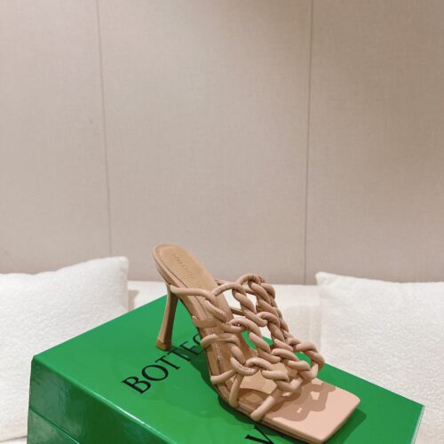 High Quality Luxury Bottega Veneta Handwoven Sandals – Style 67174 product detail