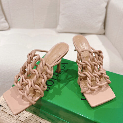 High Quality Luxury Bottega Veneta Handwoven Sandals – Style 67174 alternate view