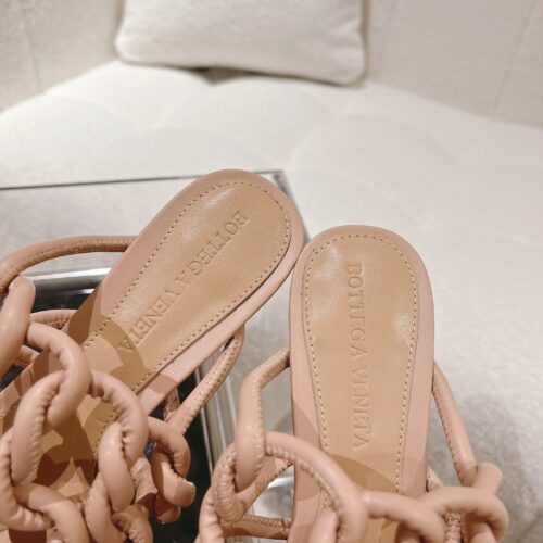 High Quality Luxury Bottega Veneta Handwoven Sandals – Style 67174 product detail