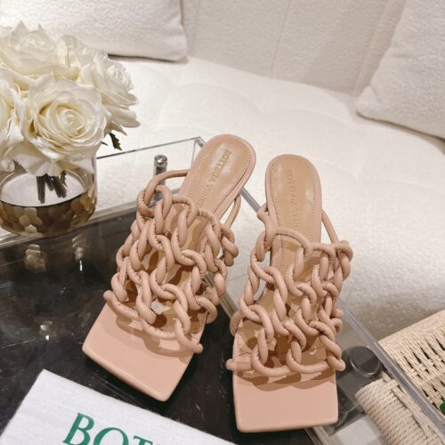 High Quality Luxury Bottega Veneta Handwoven Sandals – Style 67174 product detail