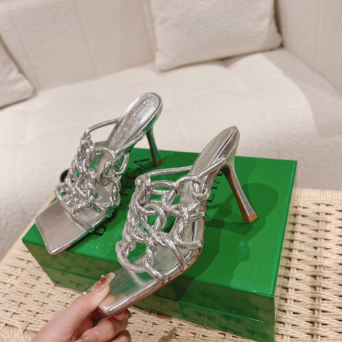 High Quality Luxury Bottega Veneta Handwoven Sandals alternate view