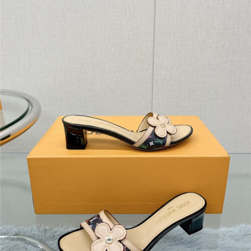 High Quality Luxury Louis Vuitton Sunflower Slippers – Style 05923