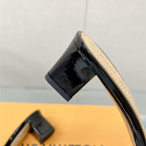 High Quality Luxury Louis Vuitton Sunflower Slippers – Style 05923 product detail