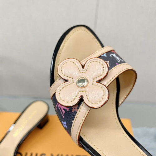High Quality Luxury Louis Vuitton Sunflower Slippers – Style 05923 product detail