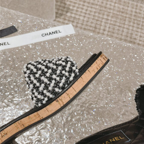 High Quality Luxury Chanel New Hand-Stitched Bead Decoration Slippers – Style 96742 product detail