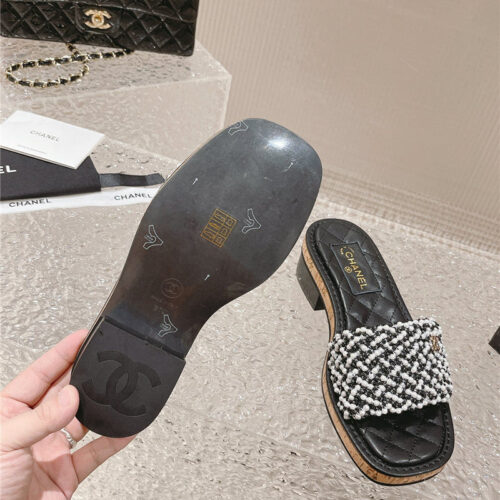 High Quality Luxury Chanel New Hand-Stitched Bead Decoration Slippers – Style 96742 product detail