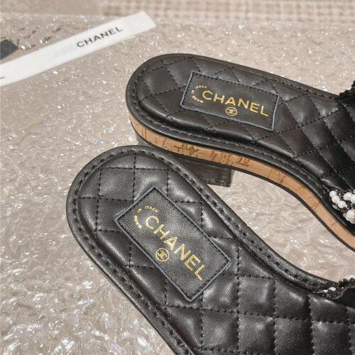 High Quality Luxury Chanel New Hand-Stitched Bead Decoration Slippers – Style 96742 product detail