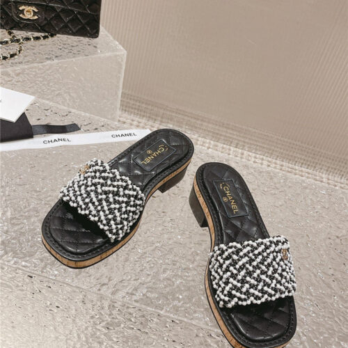 High Quality Luxury Chanel New Hand-Stitched Bead Decoration Slippers – Style 96742 product detail