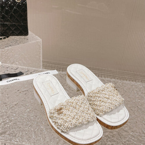 High Quality Luxury Chanel New Hand-Stitched Bead Decoration Slippers – Style 67366 product detail