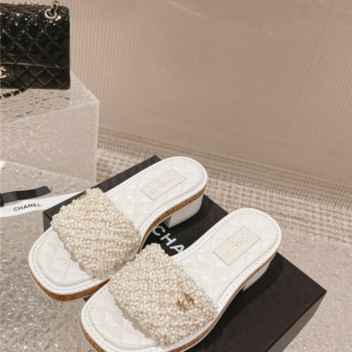 High Quality Luxury Chanel New Hand-Stitched Bead Decoration Slippers – Style 67366 product detail