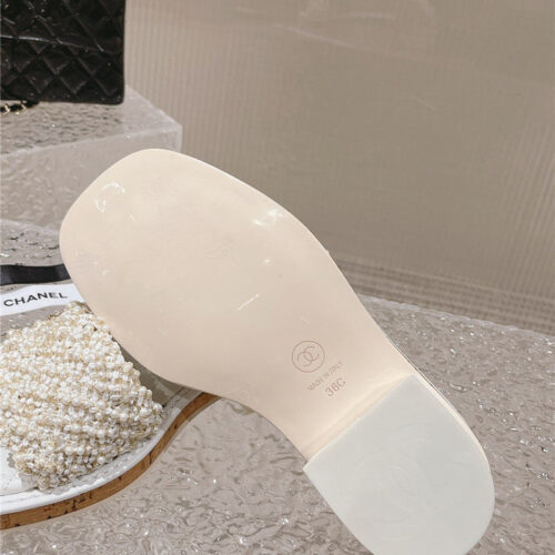 High Quality Luxury Chanel New Hand-Stitched Bead Decoration Slippers – Style 67366 product detail