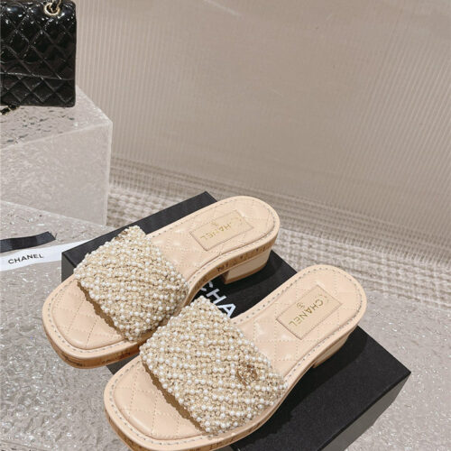 High Quality Luxury Chanel New Hand-Stitched Bead Decoration Slippers product detail