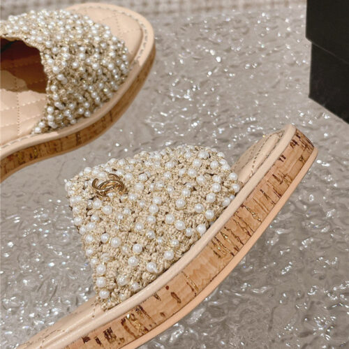 High Quality Luxury Chanel New Hand-Stitched Bead Decoration Slippers product detail