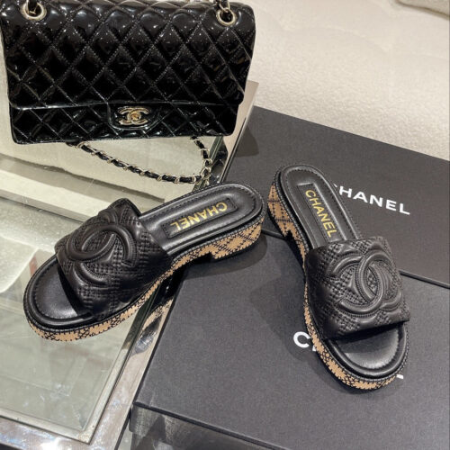High Quality Luxury Chanel New Wooden Heel Slippers product detail