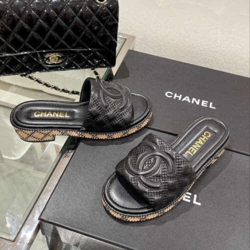 High Quality Luxury Chanel New Wooden Heel Slippers product detail
