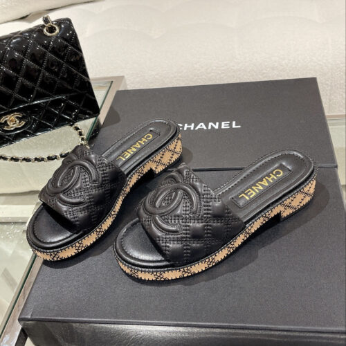 High Quality Luxury Chanel New Wooden Heel Slippers alternate view