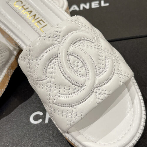High Quality Luxury Chanel New Wooden Heel Slippers – Style 66790 product detail
