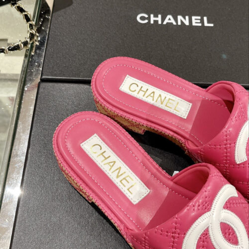 High Quality Luxury Chanel New Wooden Heel Slippers – Style 65094 product detail