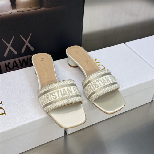 High Quality Luxury Dior New Flip Flops Color Matching Womens Shoes – Style 77574 product detail