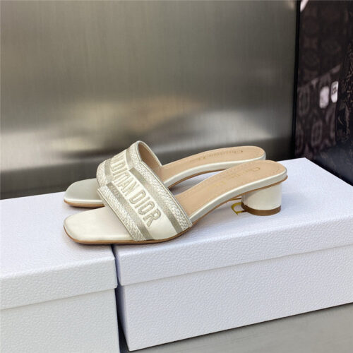 High Quality Luxury Dior New Flip Flops Color Matching Womens Shoes – Style 77574 product detail