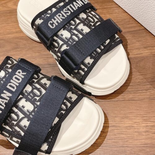 High Quality Luxury Dior Spring And Summer New Thick-Soled Beach Slippers – Style 31174 product detail