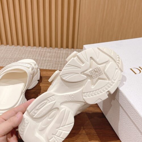 High Quality Luxury Dior Spring And Summer New Thick-Soled Beach Slippers product detail