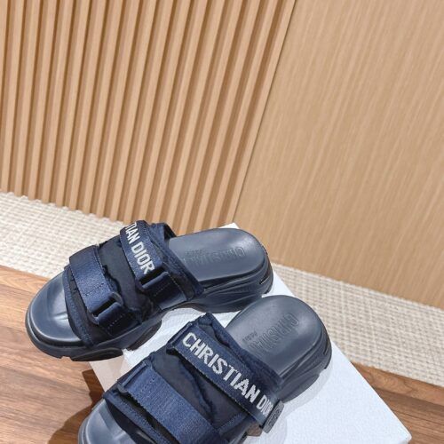 High Quality Luxury Dior Spring And Summer New Thick-Soled Beach Slippers – Style 85990 product detail