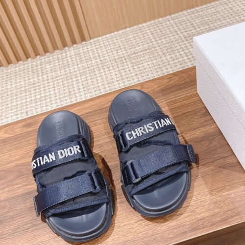 High Quality Luxury Dior Spring And Summer New Thick-Soled Beach Slippers – Style 85990 alternate view