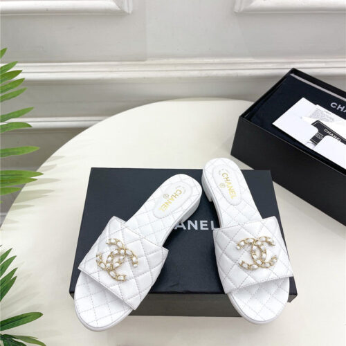 High Quality Luxury Chanel Counter Classic Double C Buckle Slippers – Style 85926 product detail