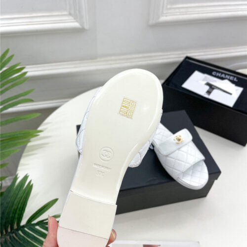 High Quality Luxury Chanel Counter Classic Double C Buckle Slippers – Style 28870 product detail