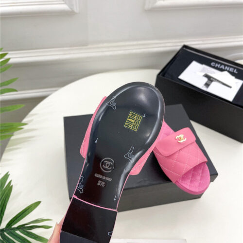 High Quality Luxury Chanel Counter Classic Double C Buckle Slippers – Style 97798 product detail