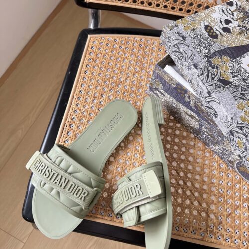 High Quality Luxury Dior Velcro Slippers product detail