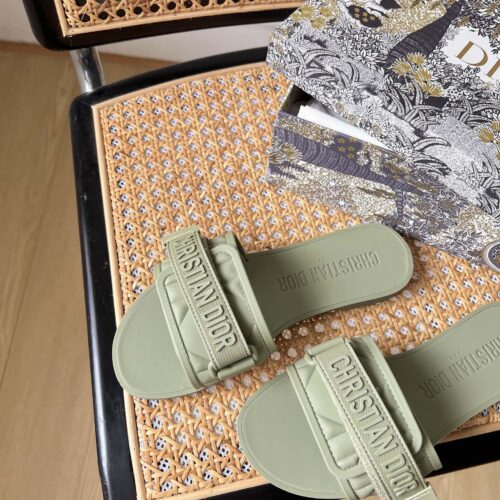 High Quality Luxury Dior Velcro Slippers product detail