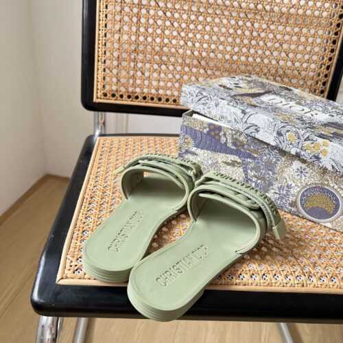 High Quality Luxury Dior Velcro Slippers product detail