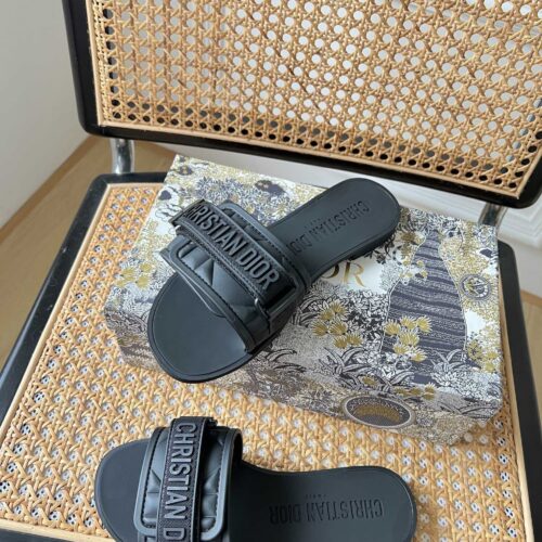 High Quality Luxury Dior Velcro Slippers – Style 15526 product detail