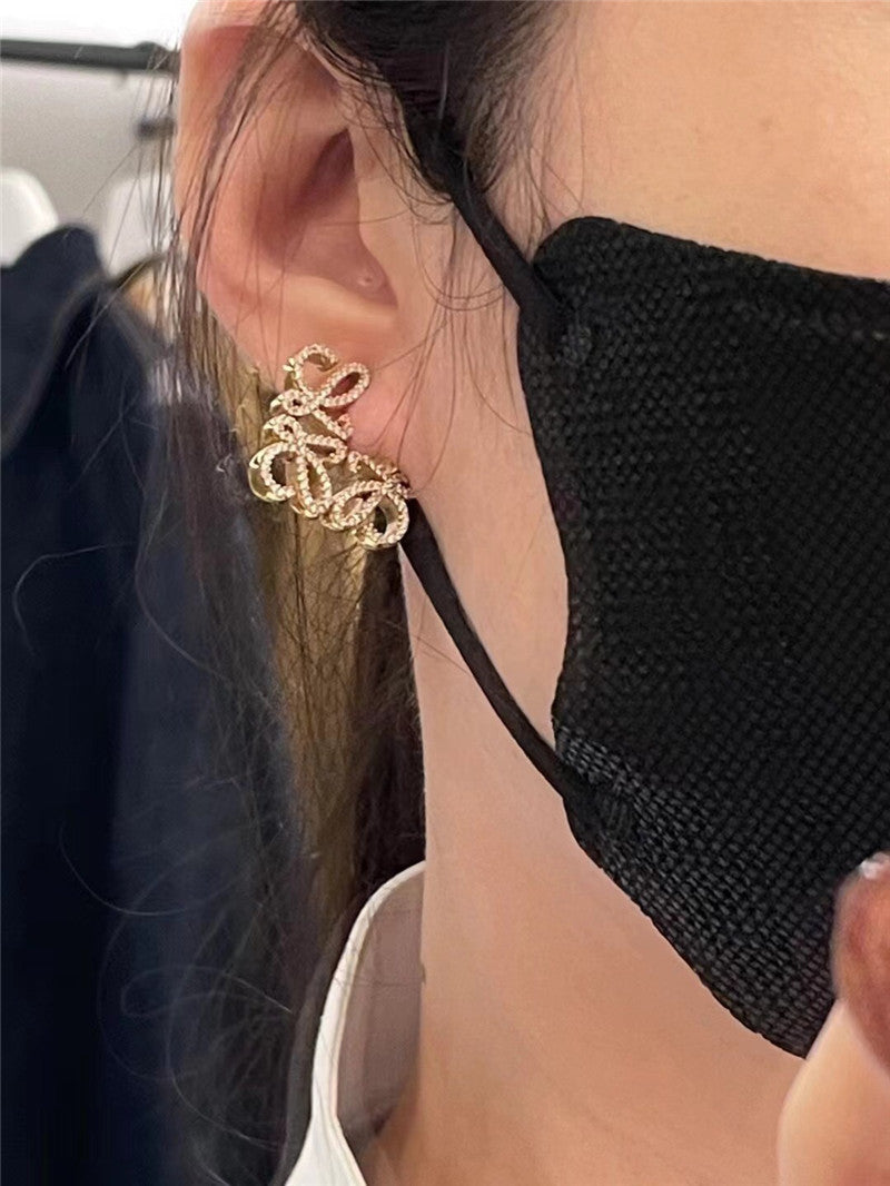 High Quality Luxury Loewe Rhombus Diamond Stud Earrings product detail