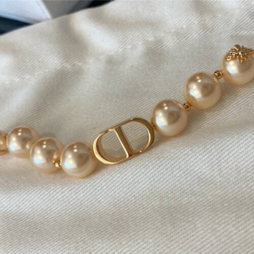 High Quality Luxury Dior Pearl Bracelet product detail