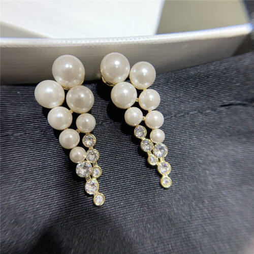 High Quality Luxury Celine Fashion Simple Earrings