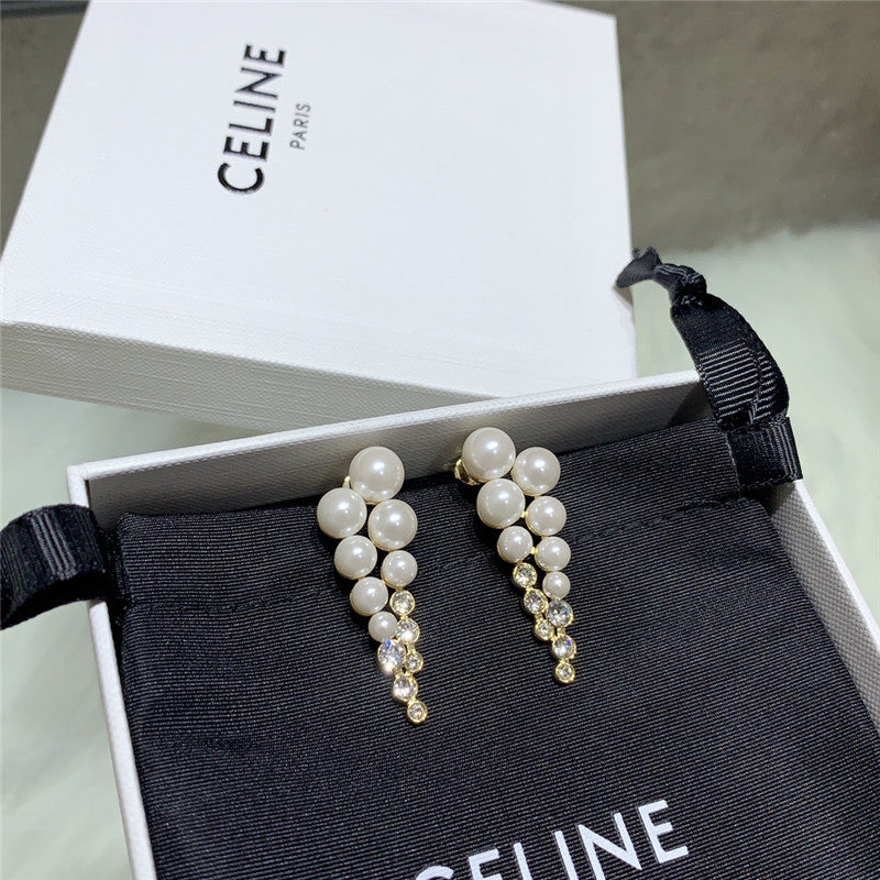 High Quality Luxury Celine Fashion Simple Earrings product detail