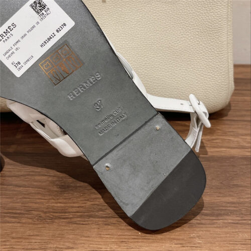 High Quality Luxury Hermes Pig Nose Sandals – Style 17731 product detail