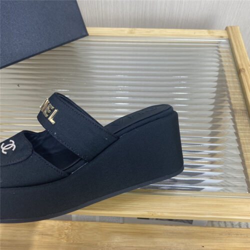 High Quality Luxury Chanel Logo Platform Slippers – Style 09318 product detail