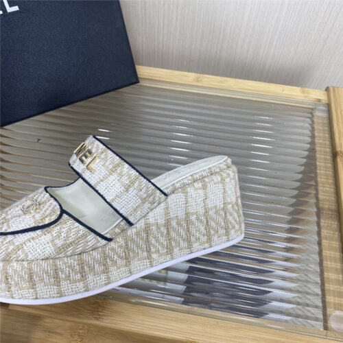 High Quality Luxury Chanel Logo Platform Slippers product detail