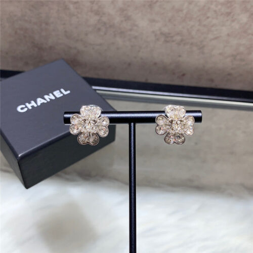 High Quality Luxury Chanel Four-Leaf Clover Double C Earrings product detail