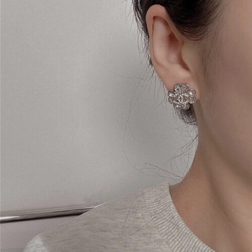 High Quality Luxury Chanel Four-Leaf Clover Double C Earrings alternate view