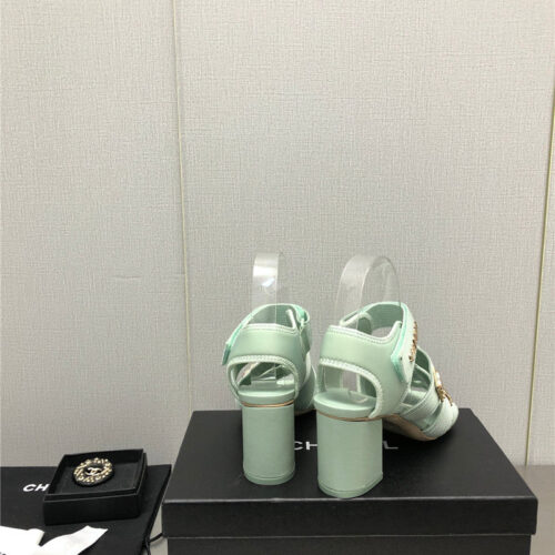 High Quality Luxury Chanel Chain Cloth Head Chunky Heel Shoes product detail