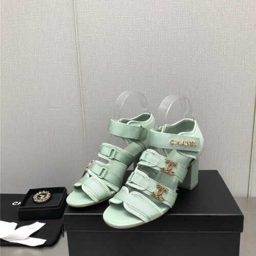 High Quality Luxury Chanel Chain Cloth Head Chunky Heel Shoes alternate view