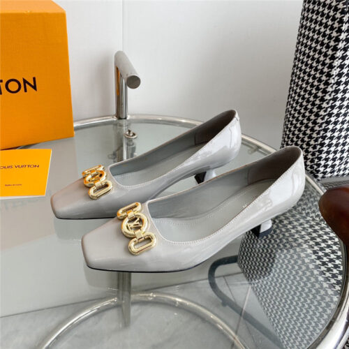 High Quality Luxury Louis Vuitton Chain Kitten Heel Square Toe Shoes – Style 00579