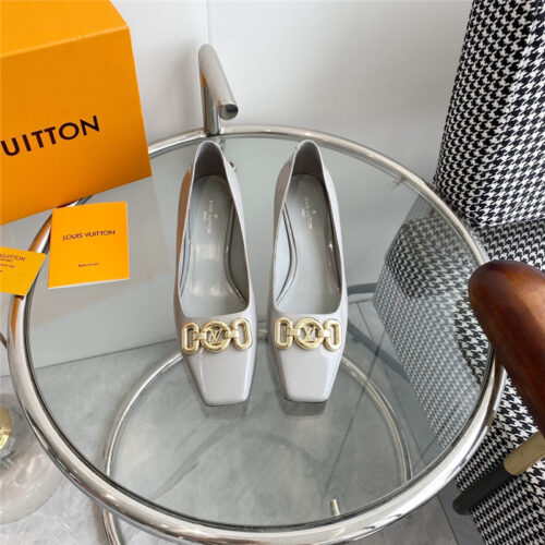 High Quality Luxury Louis Vuitton Chain Kitten Heel Square Toe Shoes – Style 00579 product detail
